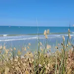 La Kikifil, Bord De Feriehus *
